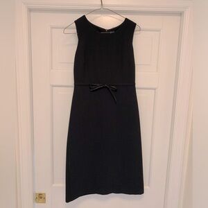 Gap Sleeveless Classic Shift Dress Black. Size 1